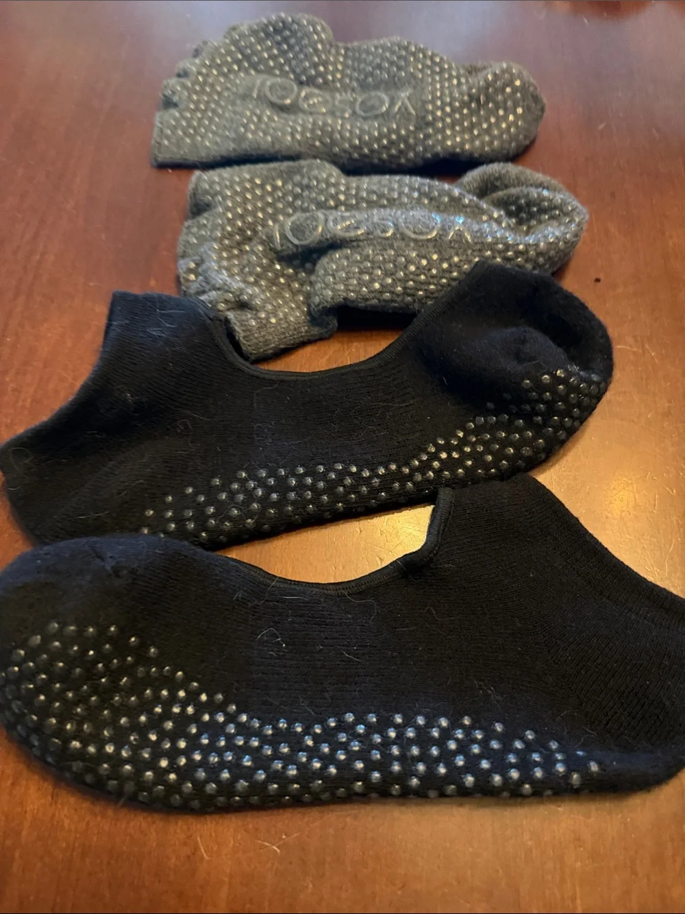 Two pair Non-Slip Barre Socks - Black and Gray Kate spade and Toe Sox